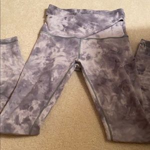 criss cross diamond dye lulu lemon aligns